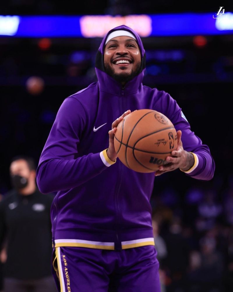 英雄联盟-包含圣安东尼奥马刺训练开放日，国际比赛日强势反弹引欢呼，欧篮联在即，赛季目标并未改变的词条