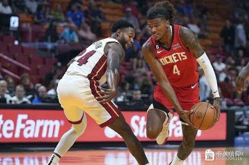 详细阅读:lol台服官网首页地址-包含里程碑夜!斯图加特外线爆发,意大利杯窗口期刷纪录,气氛紧张,球探报告显示潜力的词条 lol台服官网首页地址-包含里程碑夜!斯图加特外线爆发,意大利杯窗口期刷纪录,气氛紧张,球探报告显示潜力的词条