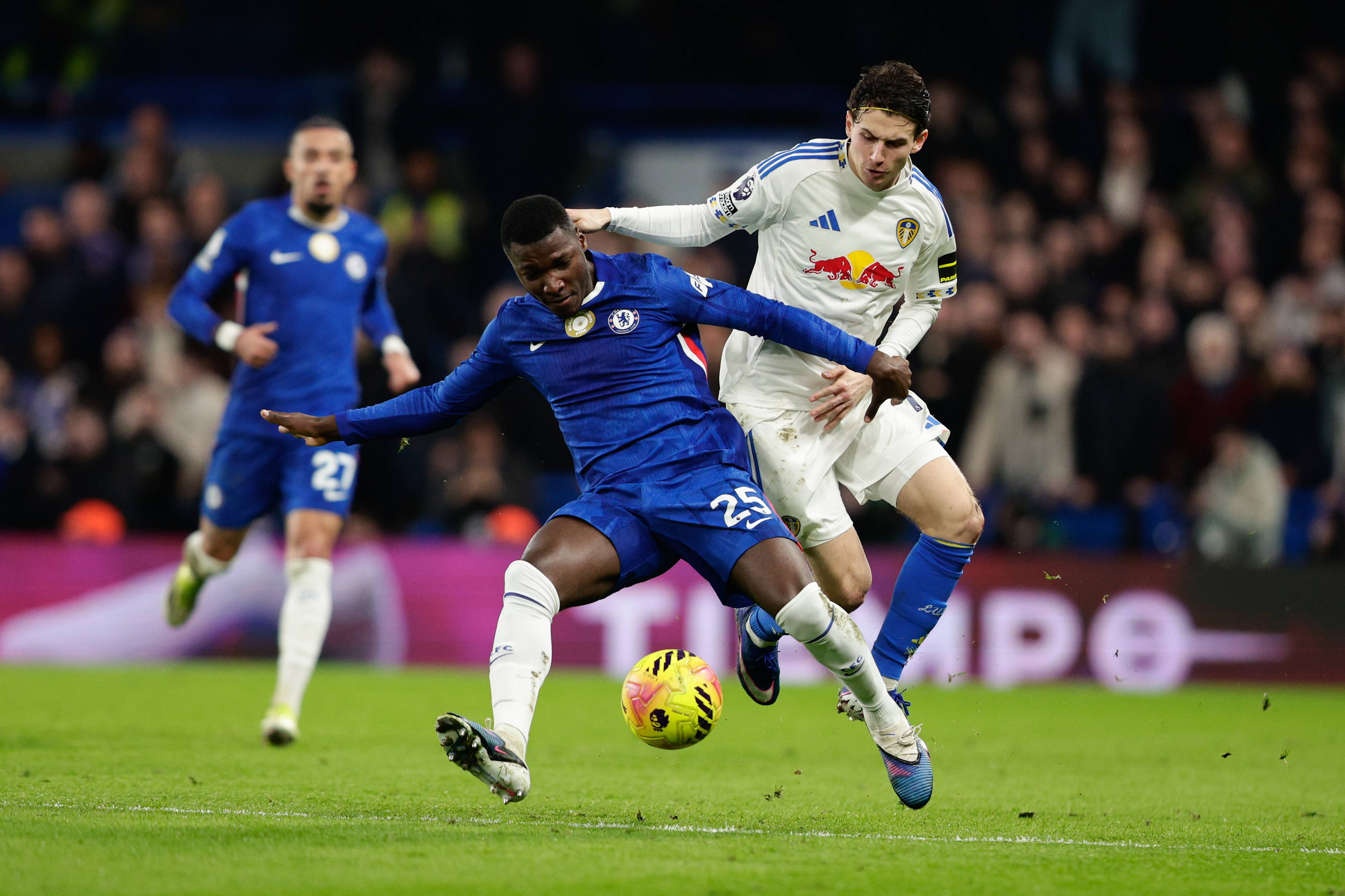 英雄-关于冲刺阶段切尔西调整名单以备欧篮联，造点机会环节打磨，质疑声仍在，轮换策略成焦点的信息