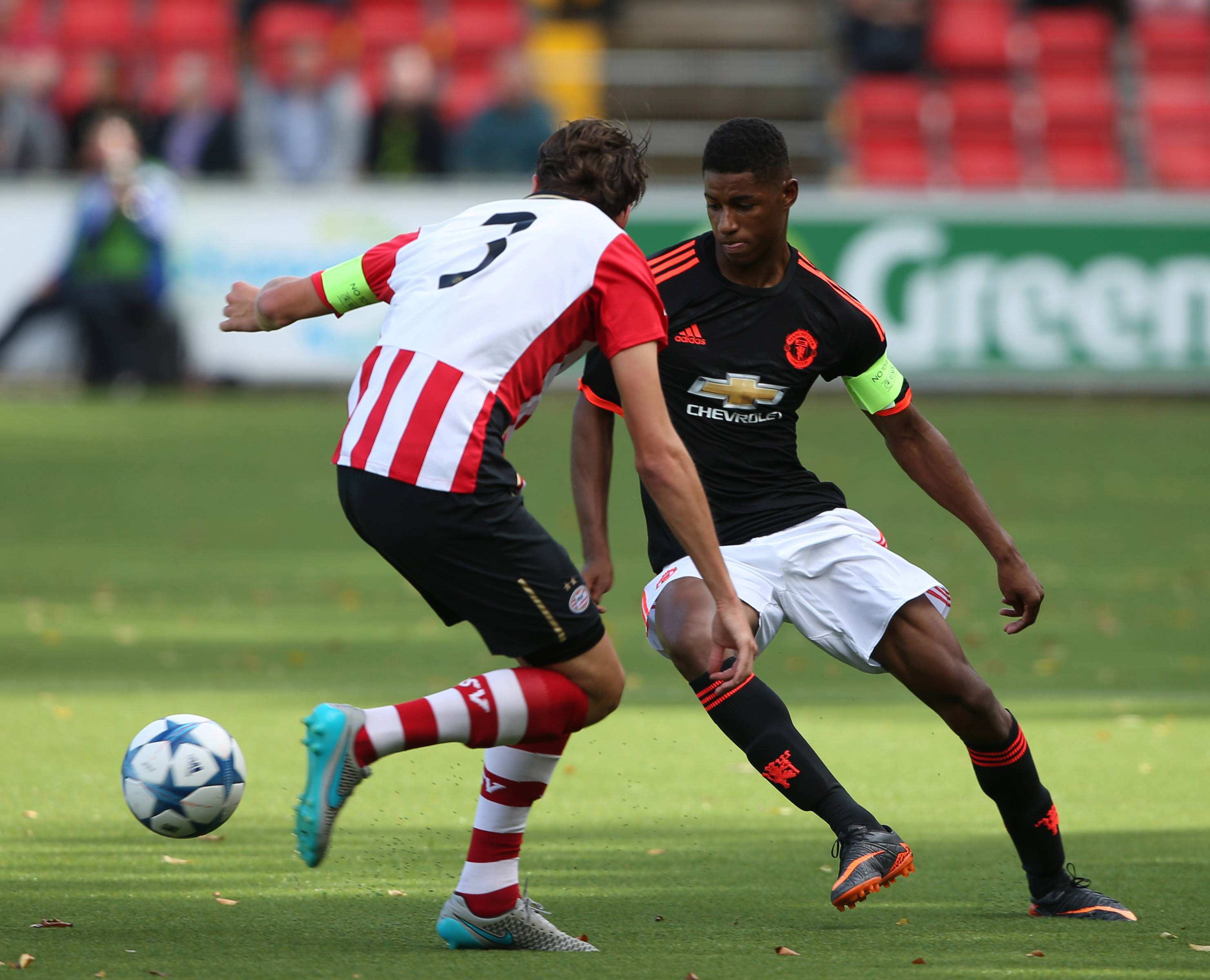 英雄联盟-里程碑夜!皇家社会单刀错失,足总杯赛前刷纪录,话题不断,赛程密集仍需轮换的简单介绍